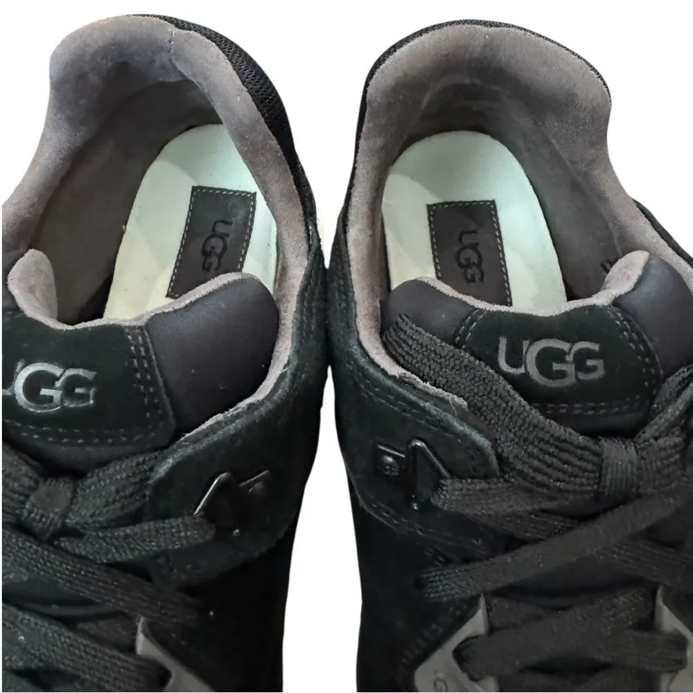 UGG goldencush unisex