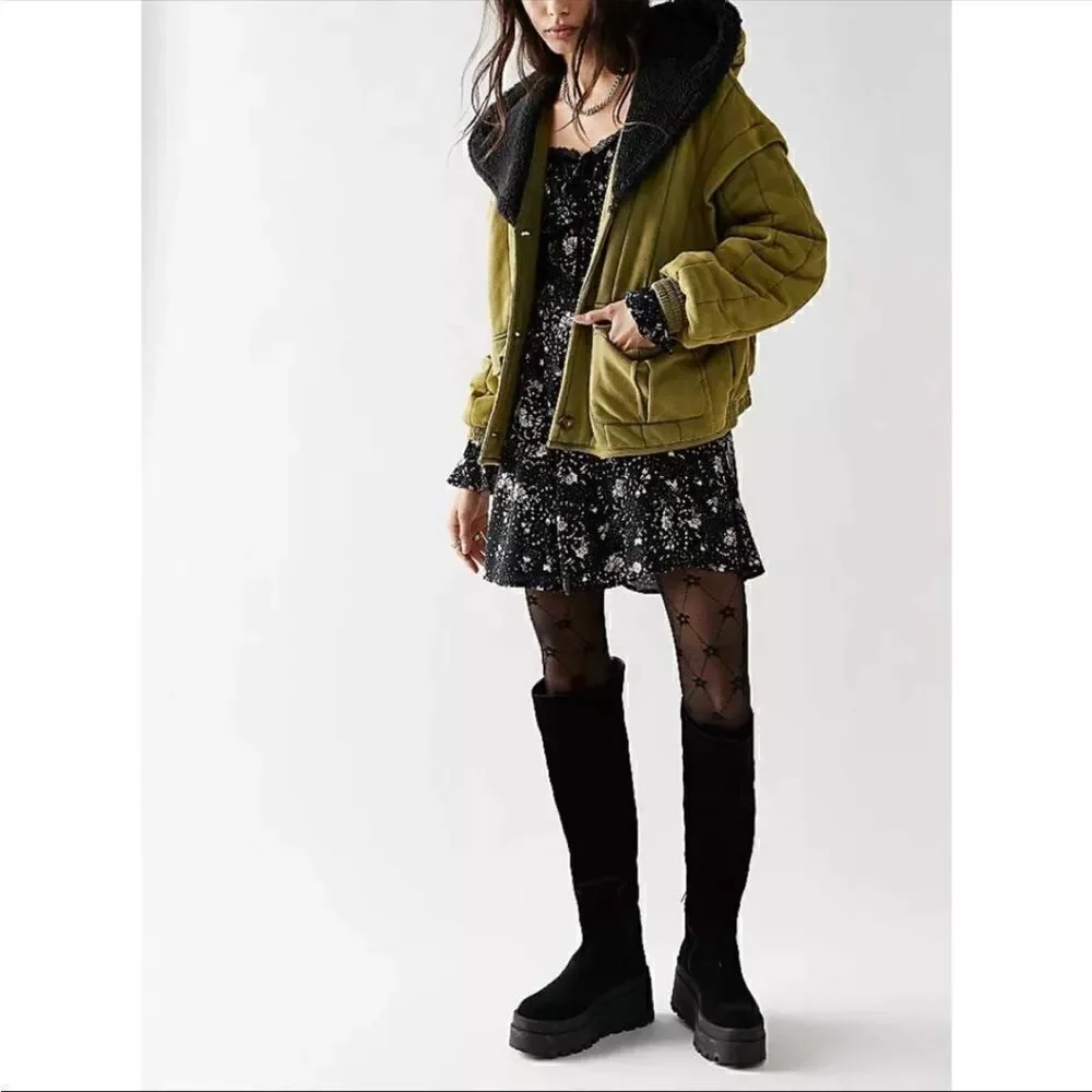 Free People questions leave