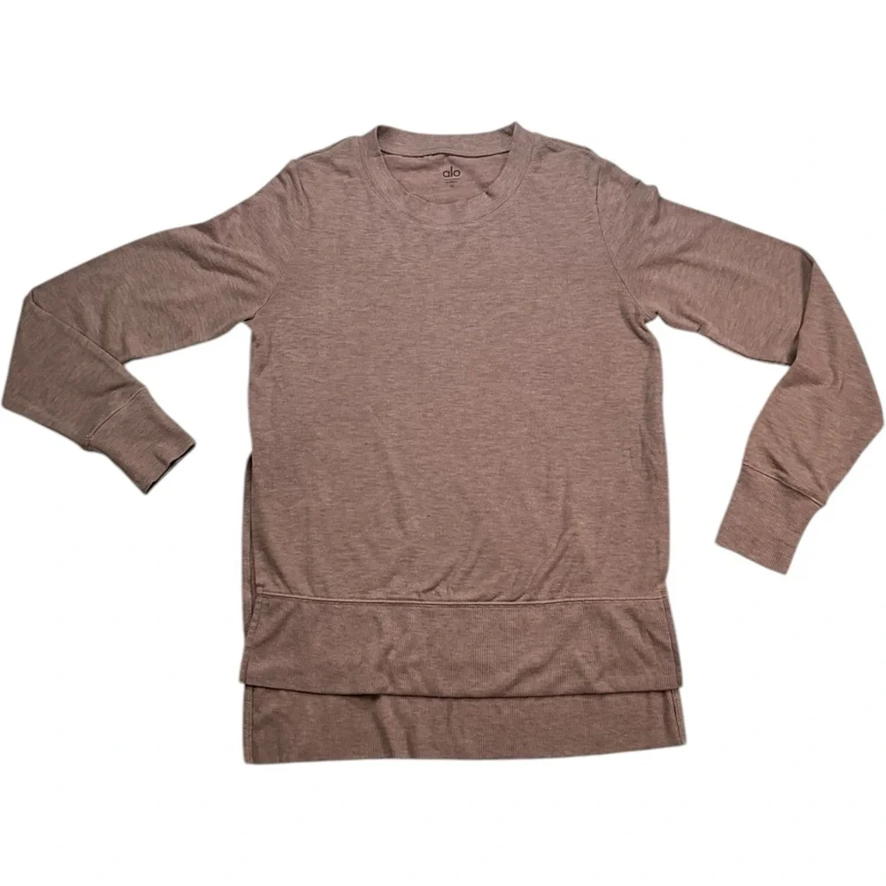 ALO Yoga product features
