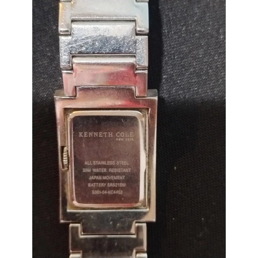 Kenneth Cole kenneth cole