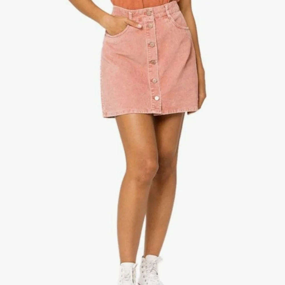 Roxy “Unforgettable Fall” Pink Corduroy Skirt – Size Small
