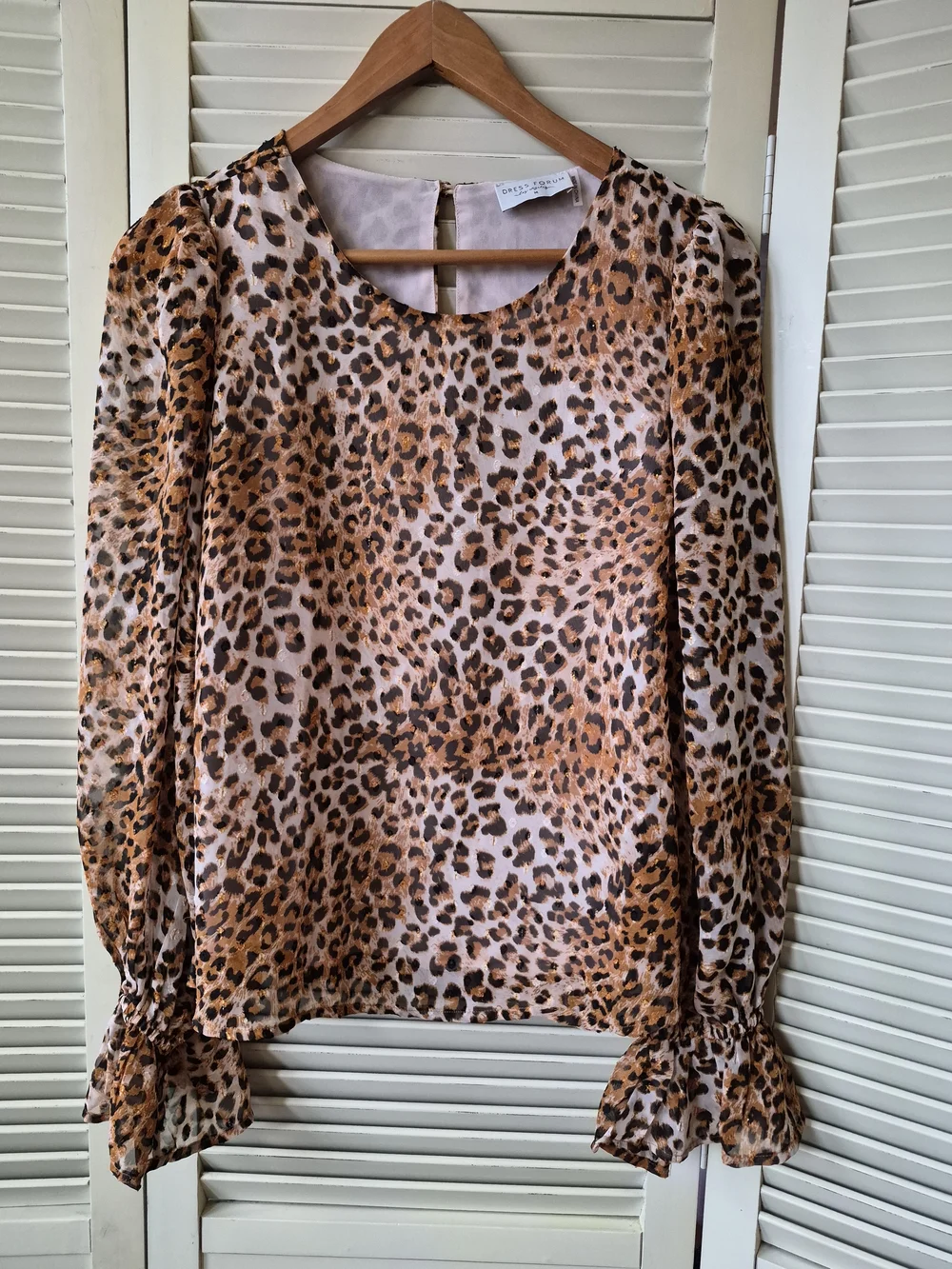 Dress Forum Leopard Print Blouse Size Medium