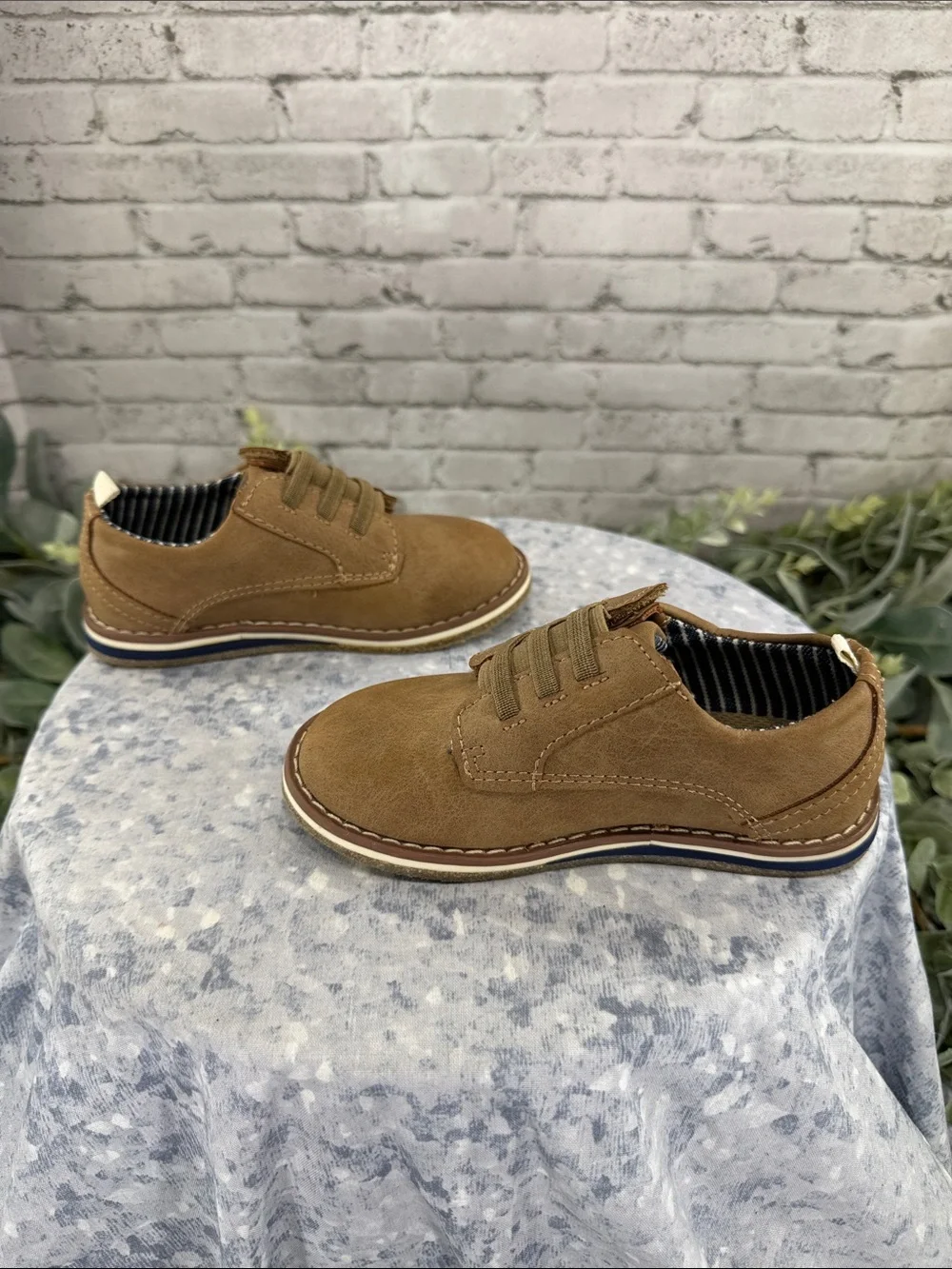 CAT & JACK “Ewald” Tan Plain Round-Toe Stitch Oxfords - Boys 9.0M 🤎 NWOT
