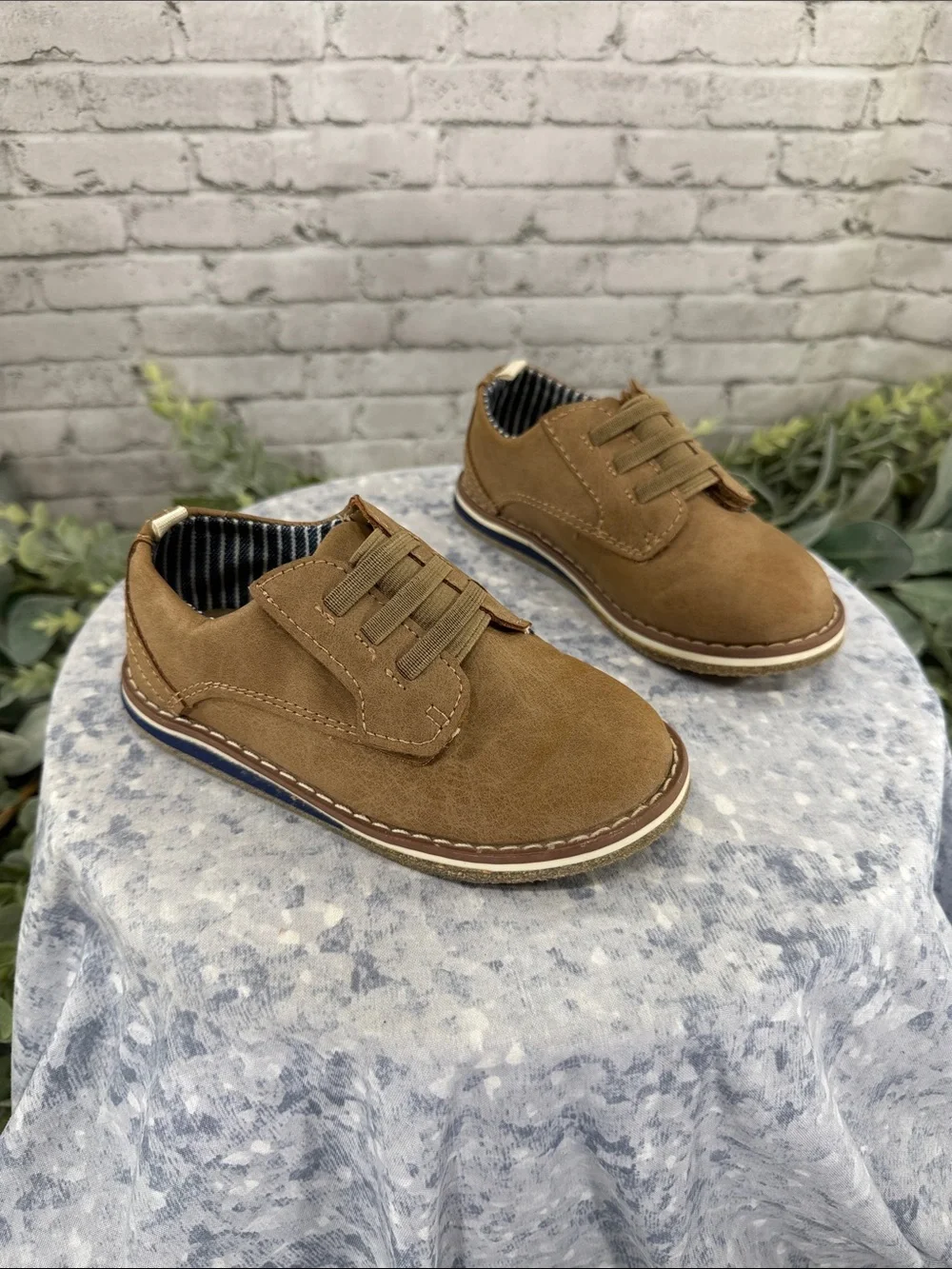 CAT & JACK “Ewald” Tan Plain Round-Toe Stitch Oxfords - Boys 9.0M 🤎 NWOT