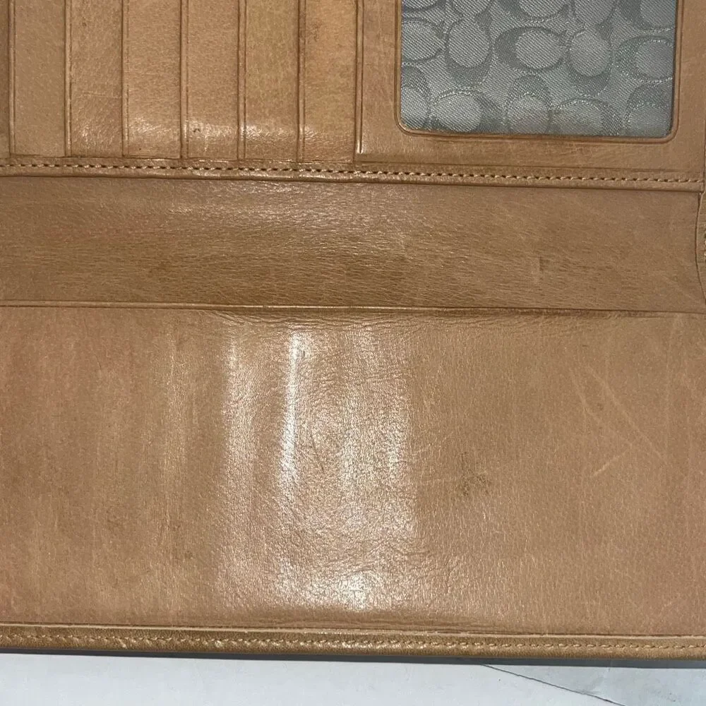 Coach women light