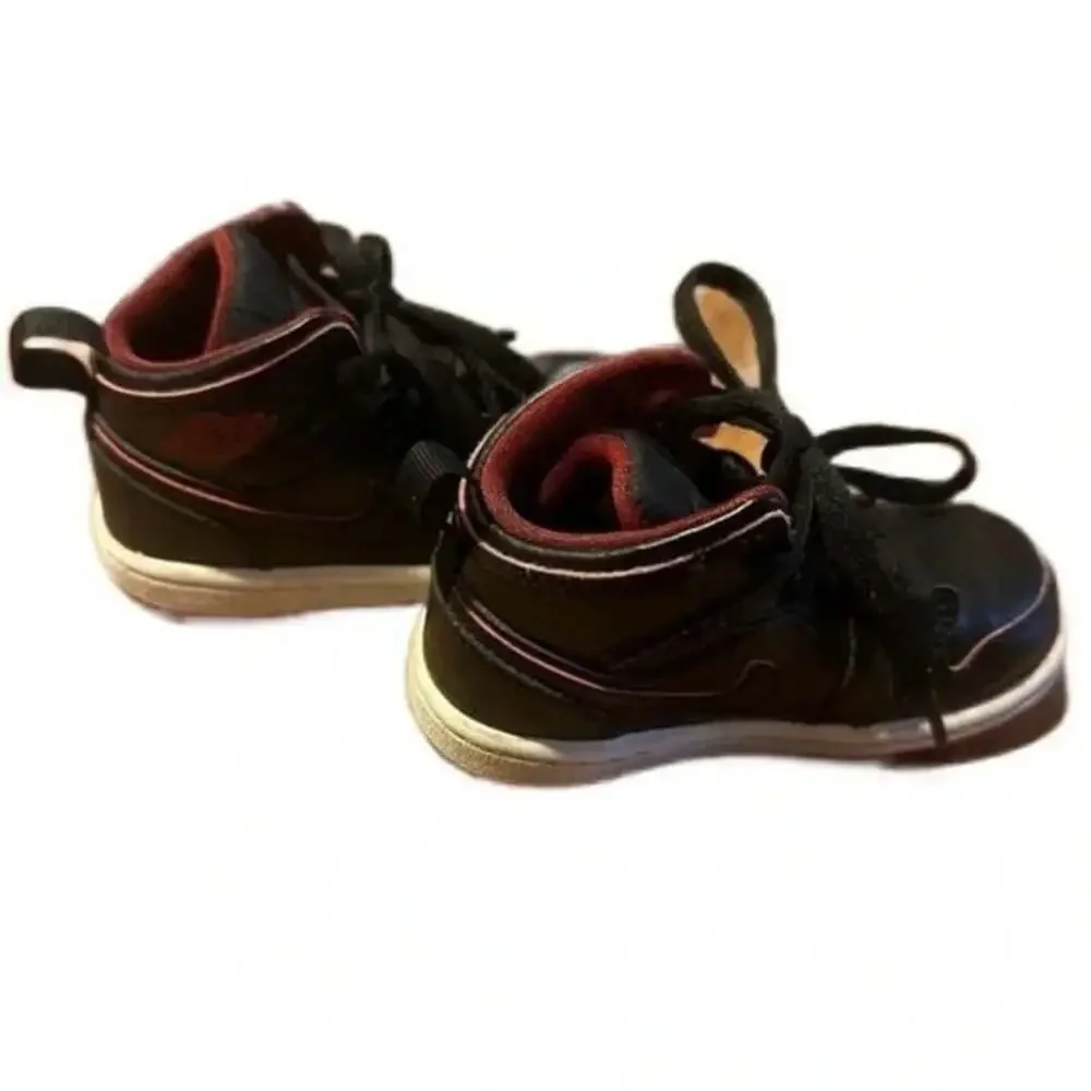 Like New Black Nike Air Jordans Toddler Size 6