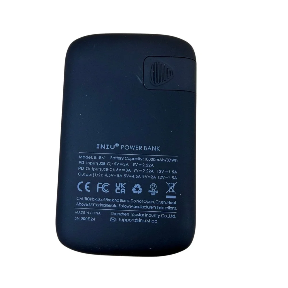 INIU portable charger