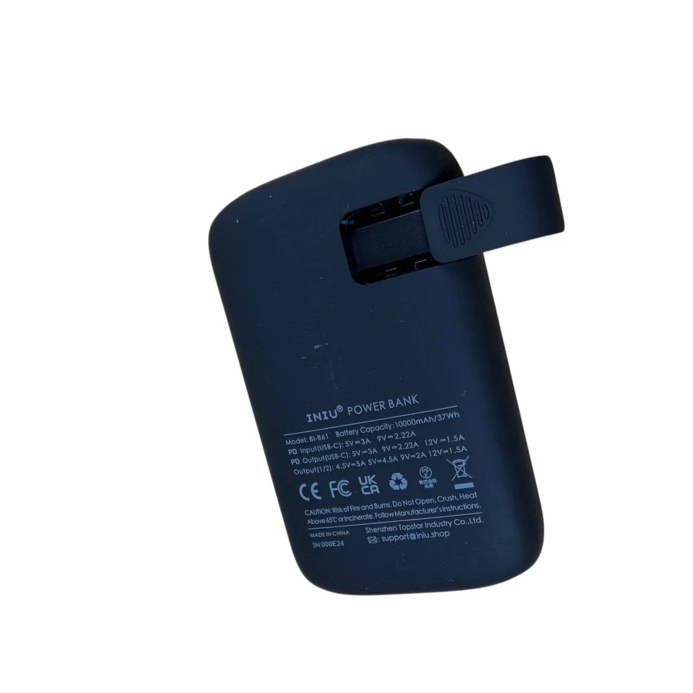 INIU portable charger