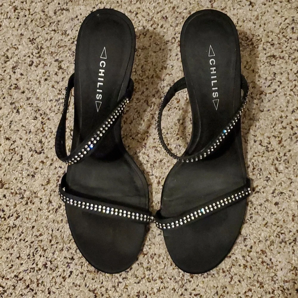Chills bling black