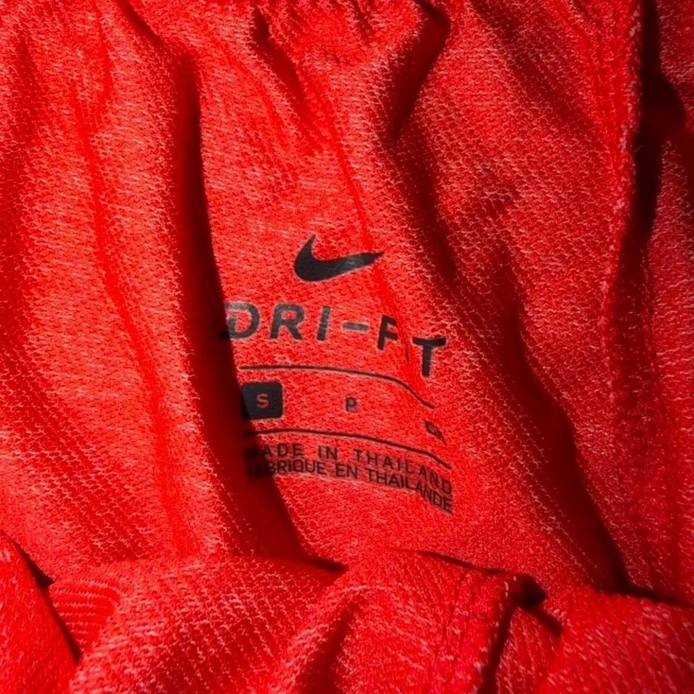 Nike red dri