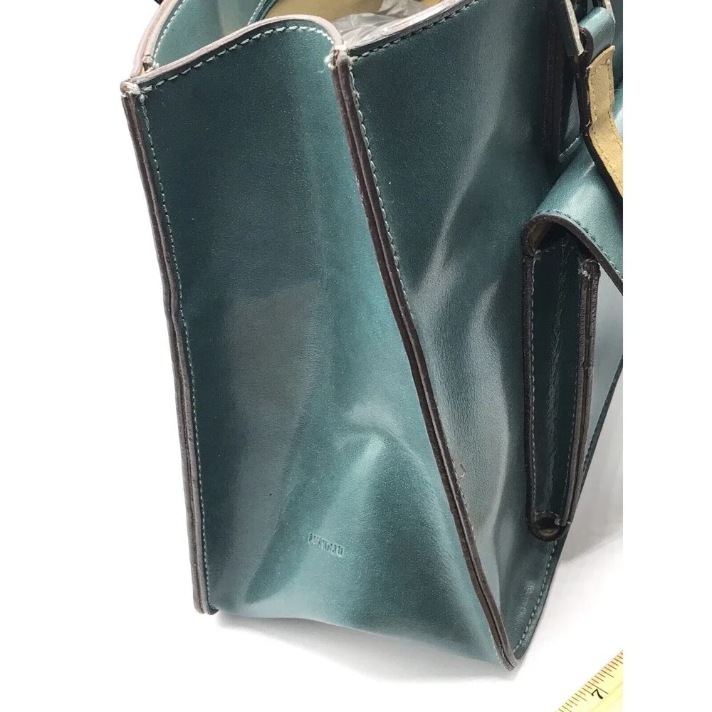 Mondani if shipping
