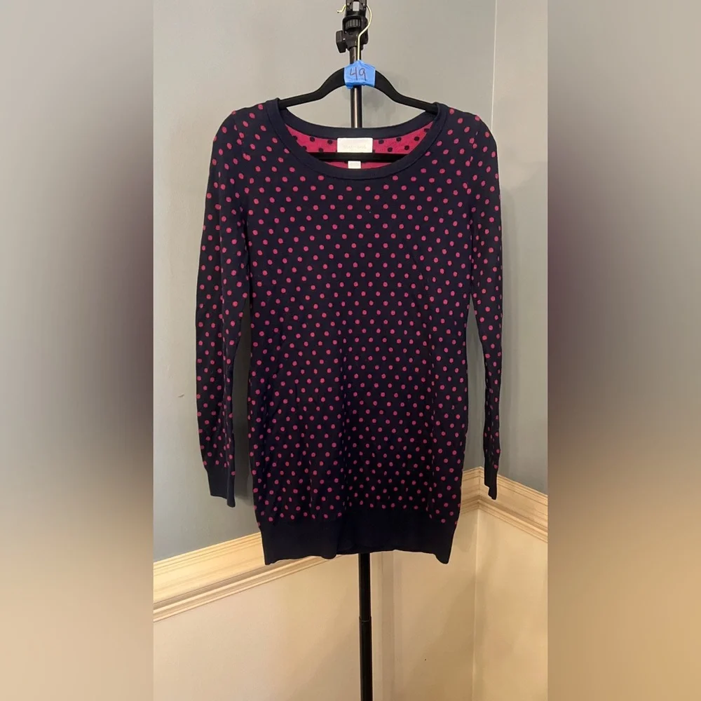 Motherhood Maternity Navy and Pink Polka Dot Top medium‎