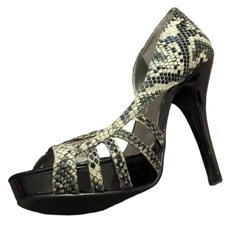 Guess‎ Platform Heels - Black / Snake Skin