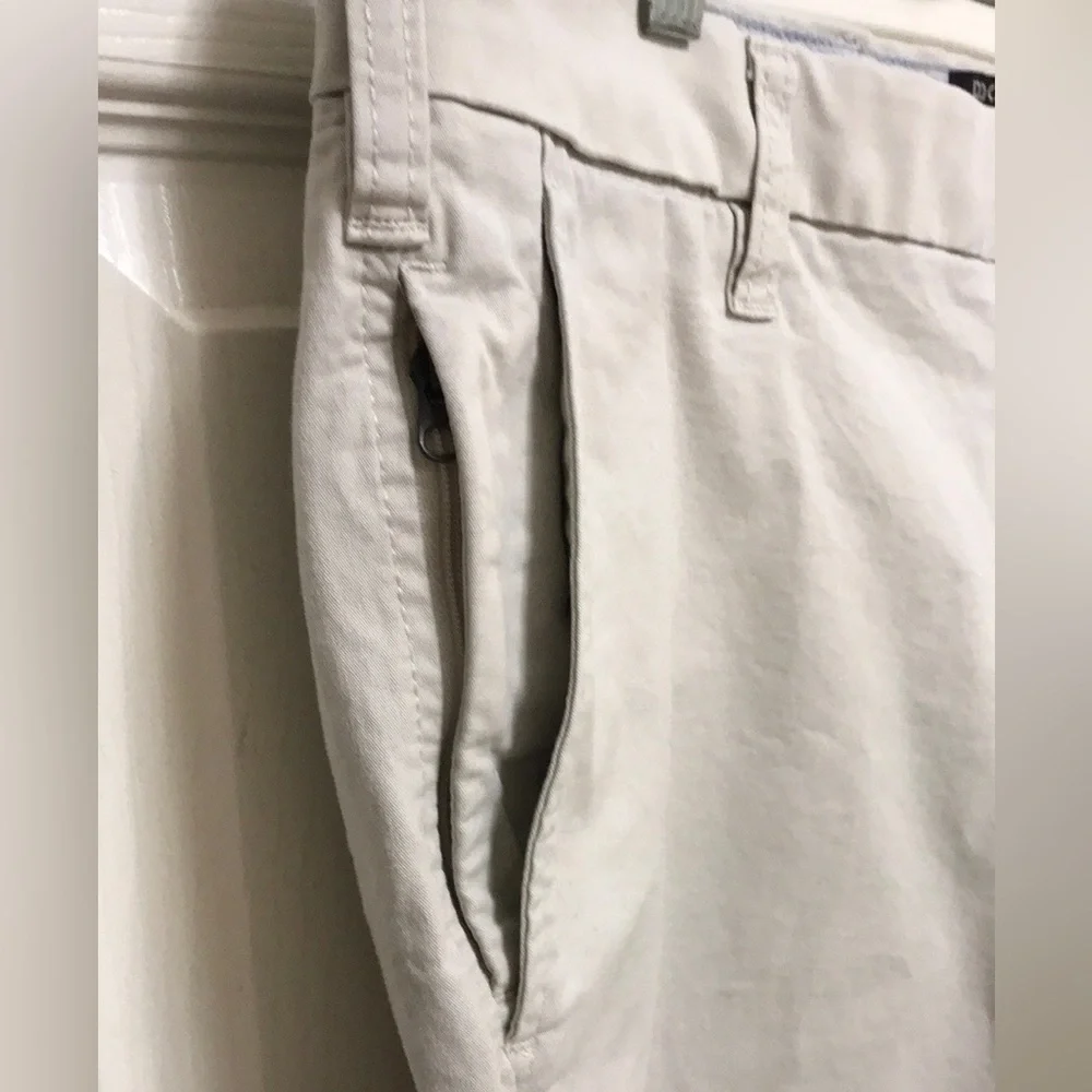 Dockers across chino sand