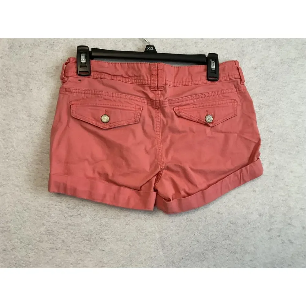 Aéropostale style hems secure