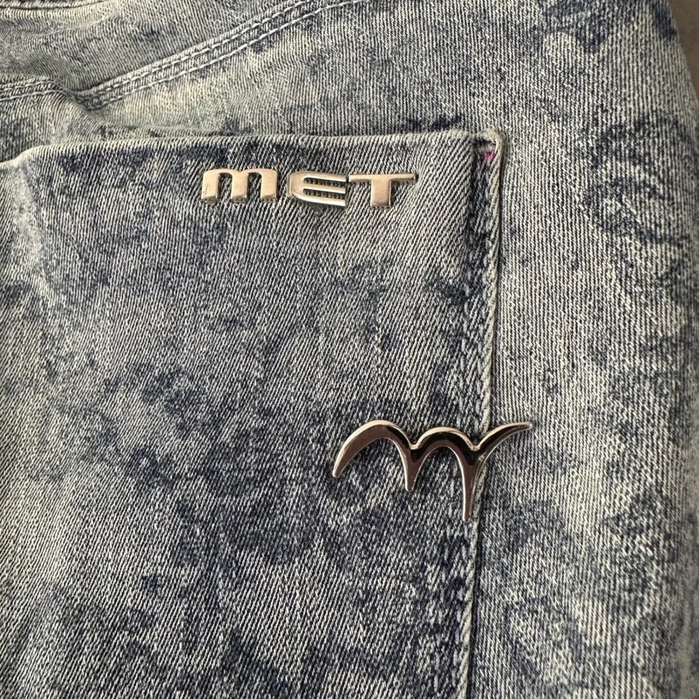 MET size 27
