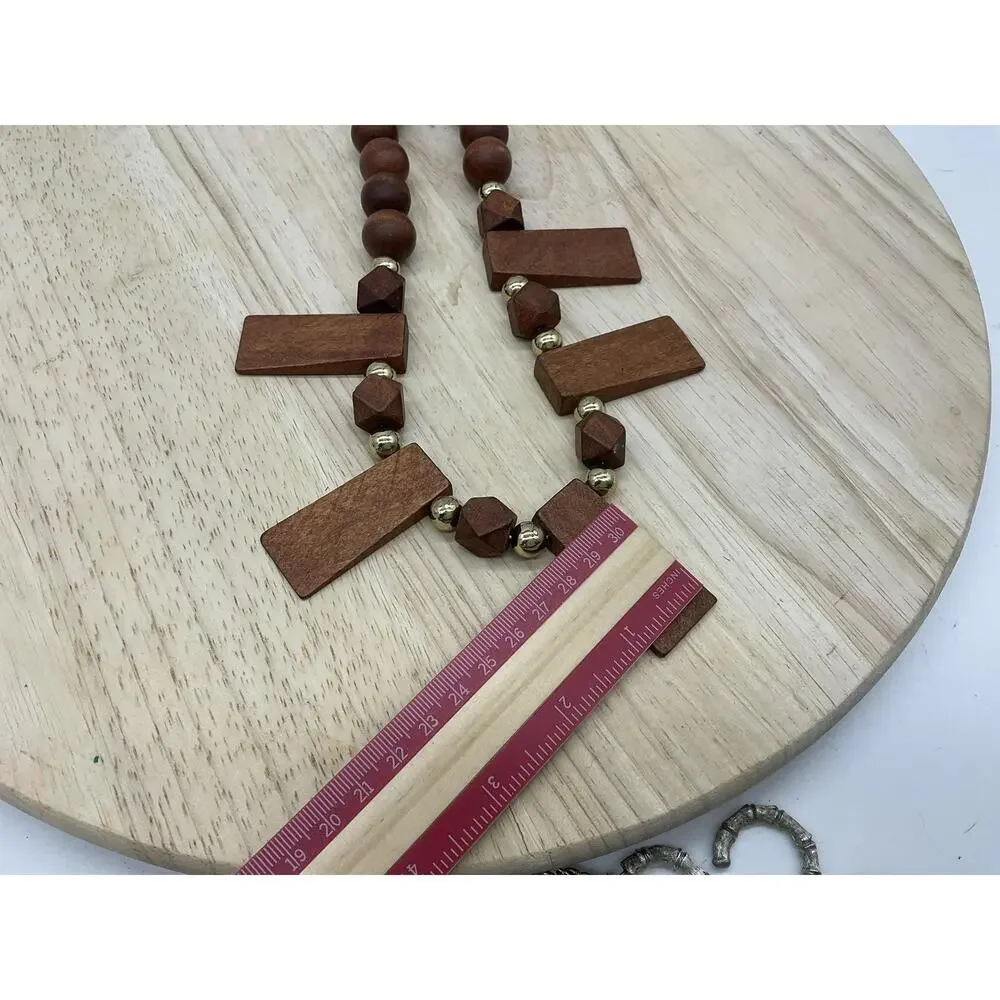 Unknown necklace brown