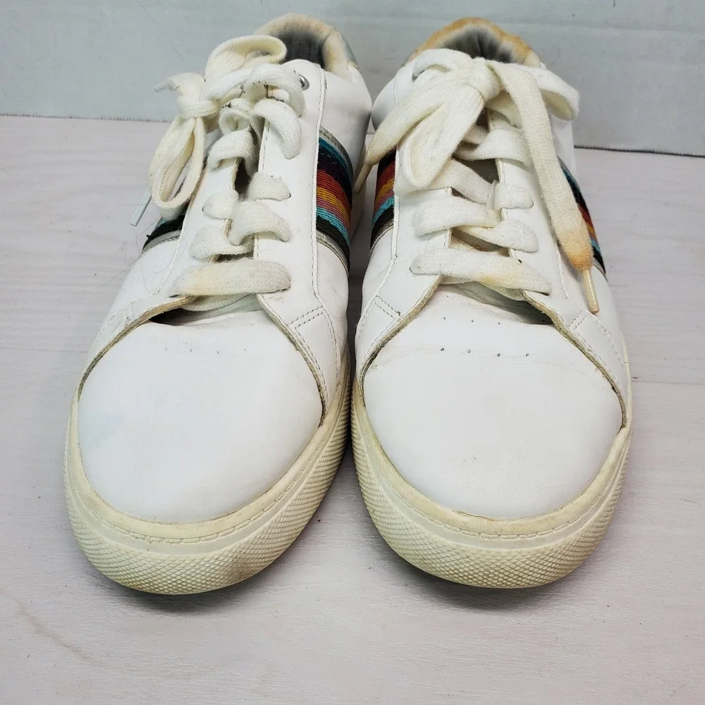 Time and Tru casual white