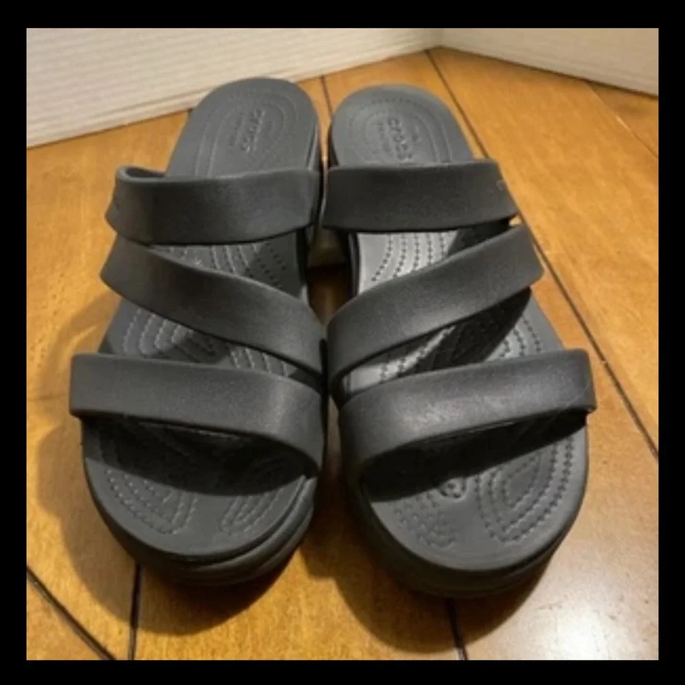 CROCS outings into sandals