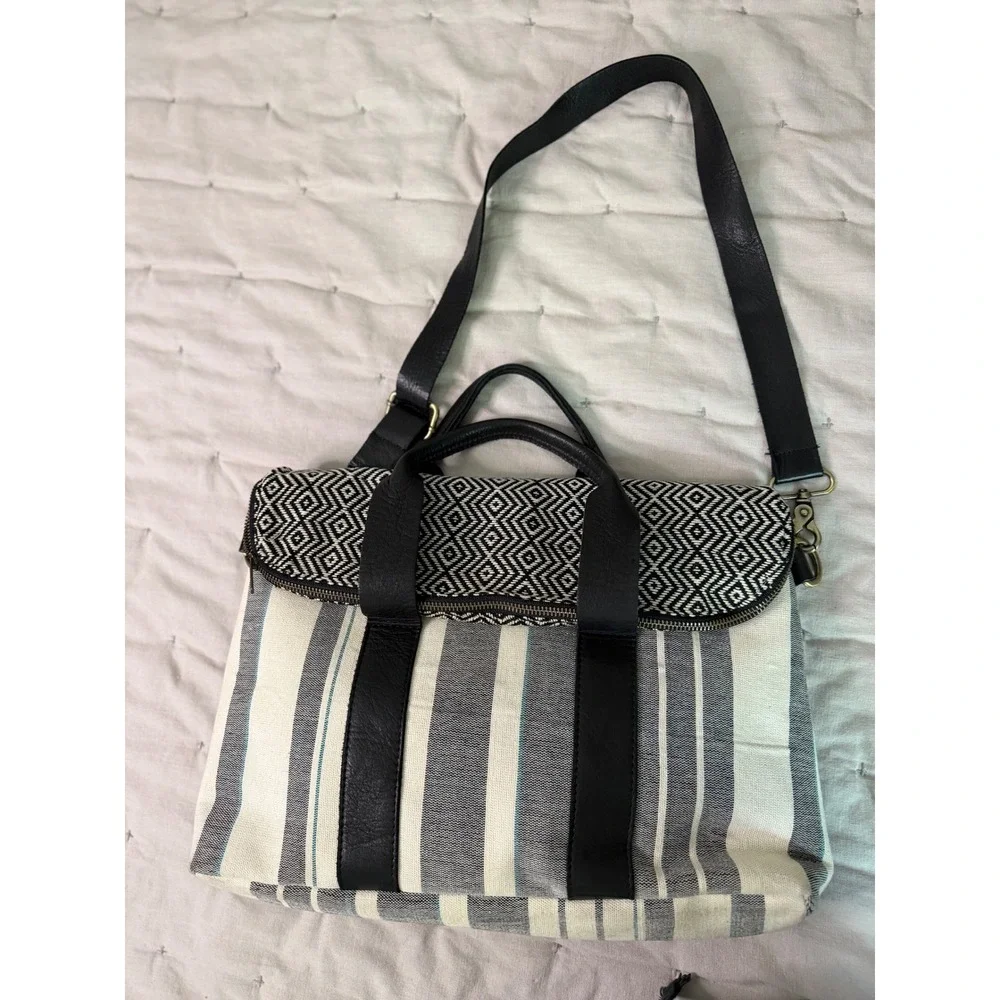 Mercado Global Geometric Stripe Foldover Tote Satchel  Crossbody‎ Vacation MED