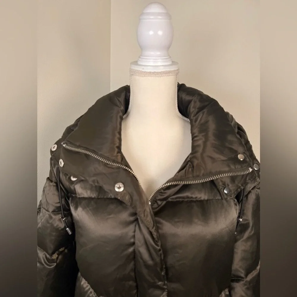 Vince Camuto quilted lining padded