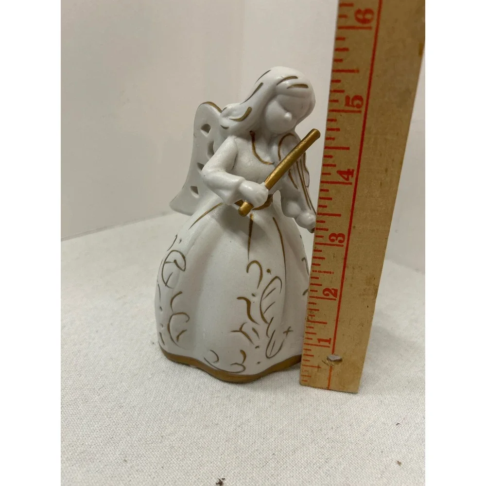 Greenbrier International Inc. charming white