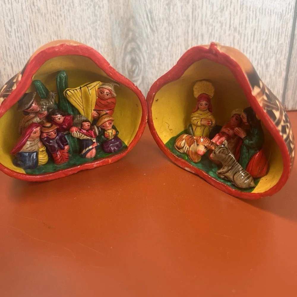 Peruvian Christmas Nativity Scene Carved Gourd Peru Folk Art Hand Made‎ Vintage