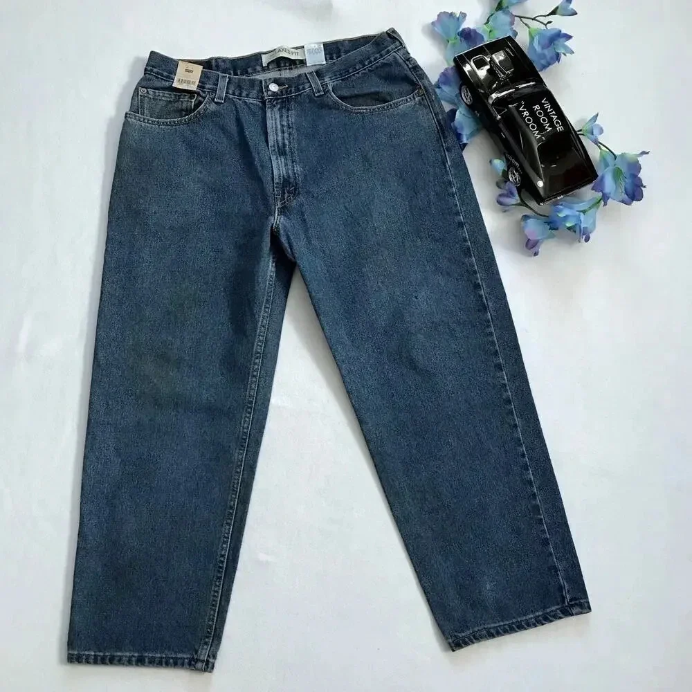 Levis nwt 550