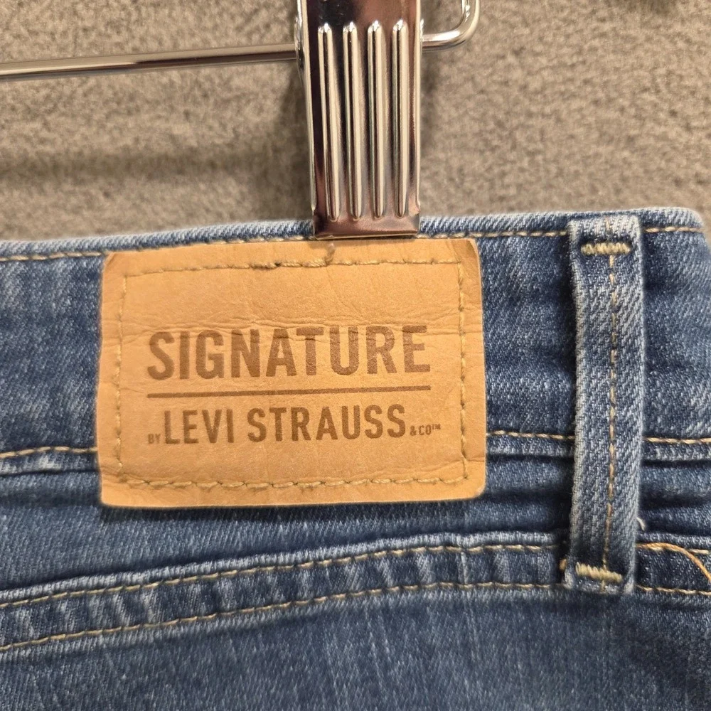 Levis levi signature
