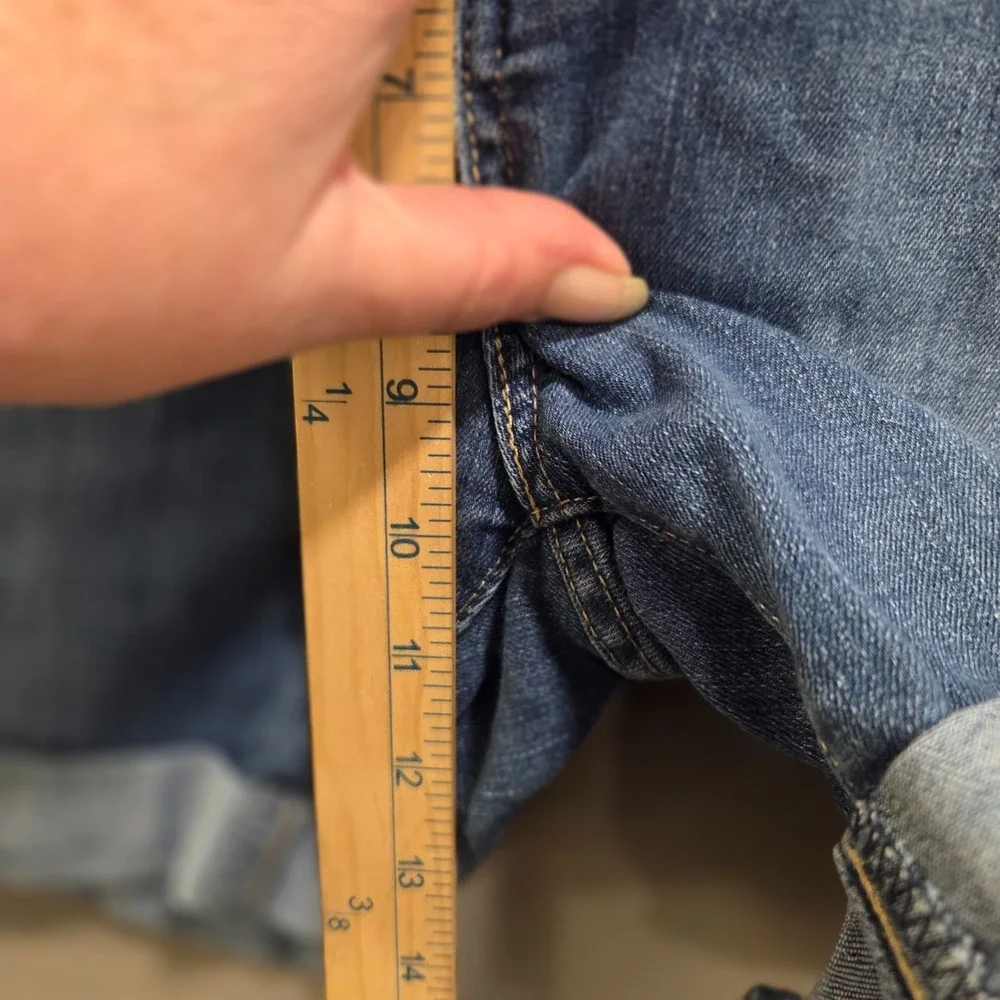 Levis levi signature