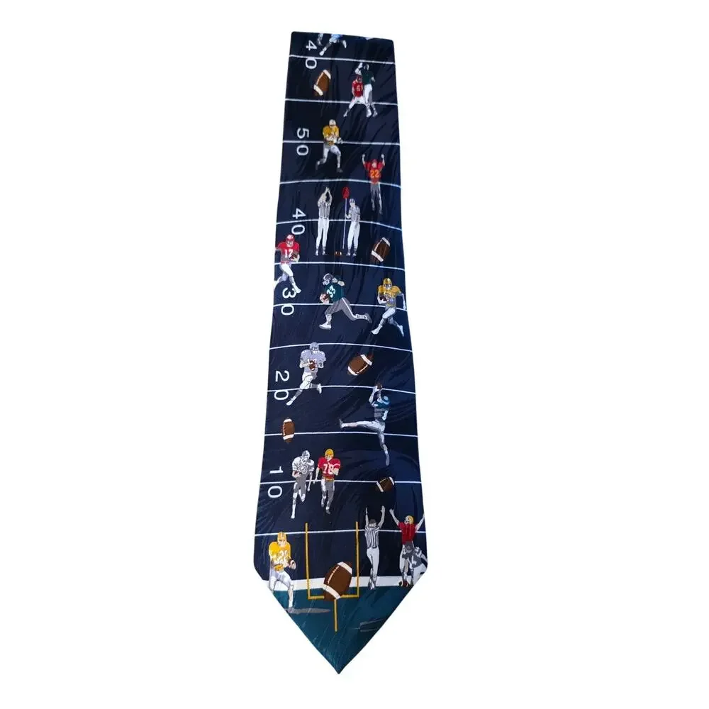 Museum Artifacts Men's Necktie Tie Silk Hand Made‎ Football Field Players NWT