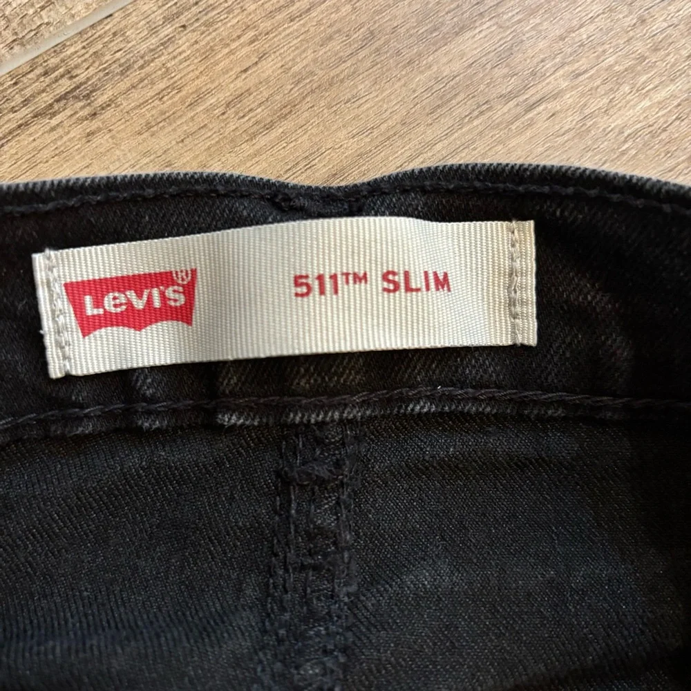 Levis stylish black