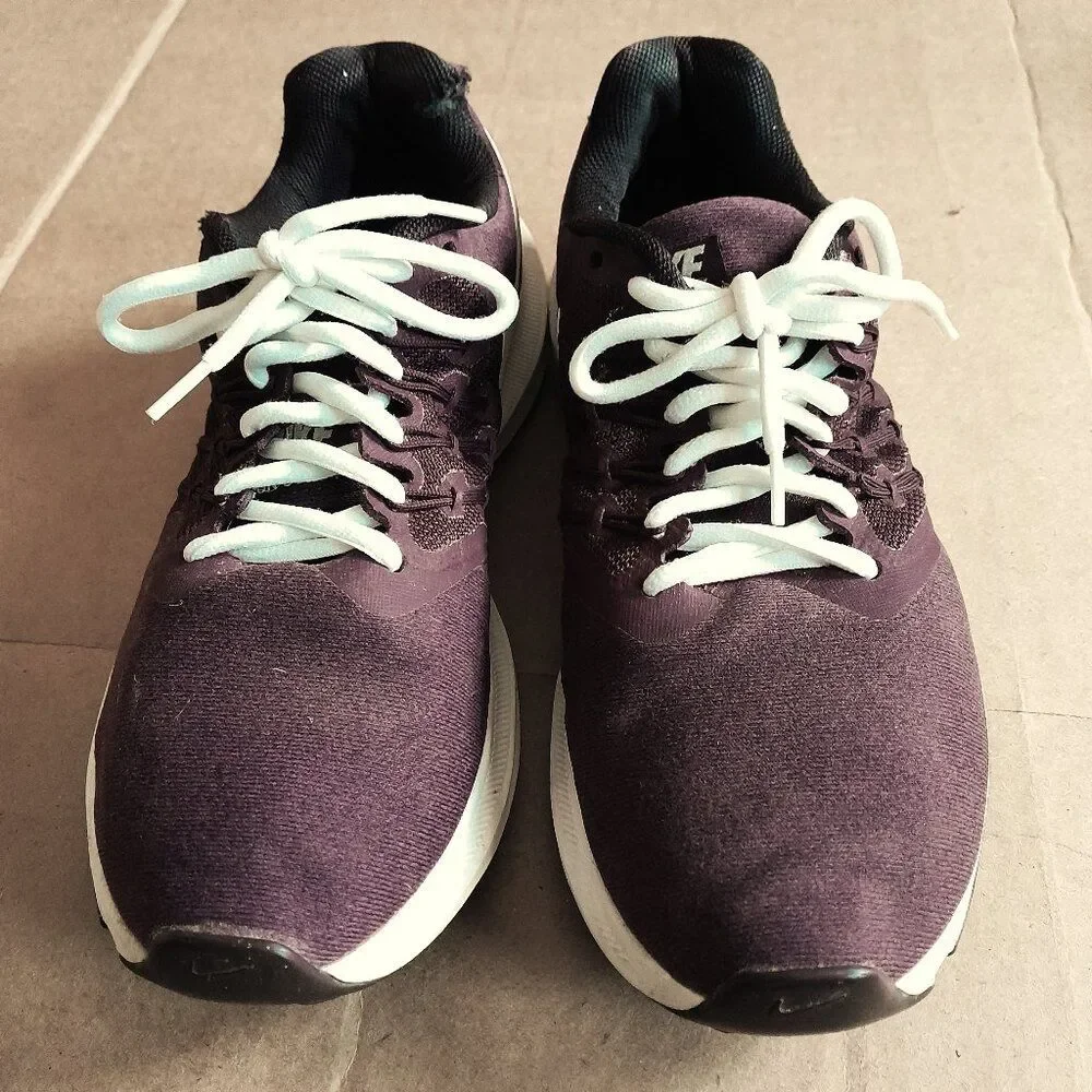 Nike Women’s Brown Running Low Top Sneakers Shoes Size 6