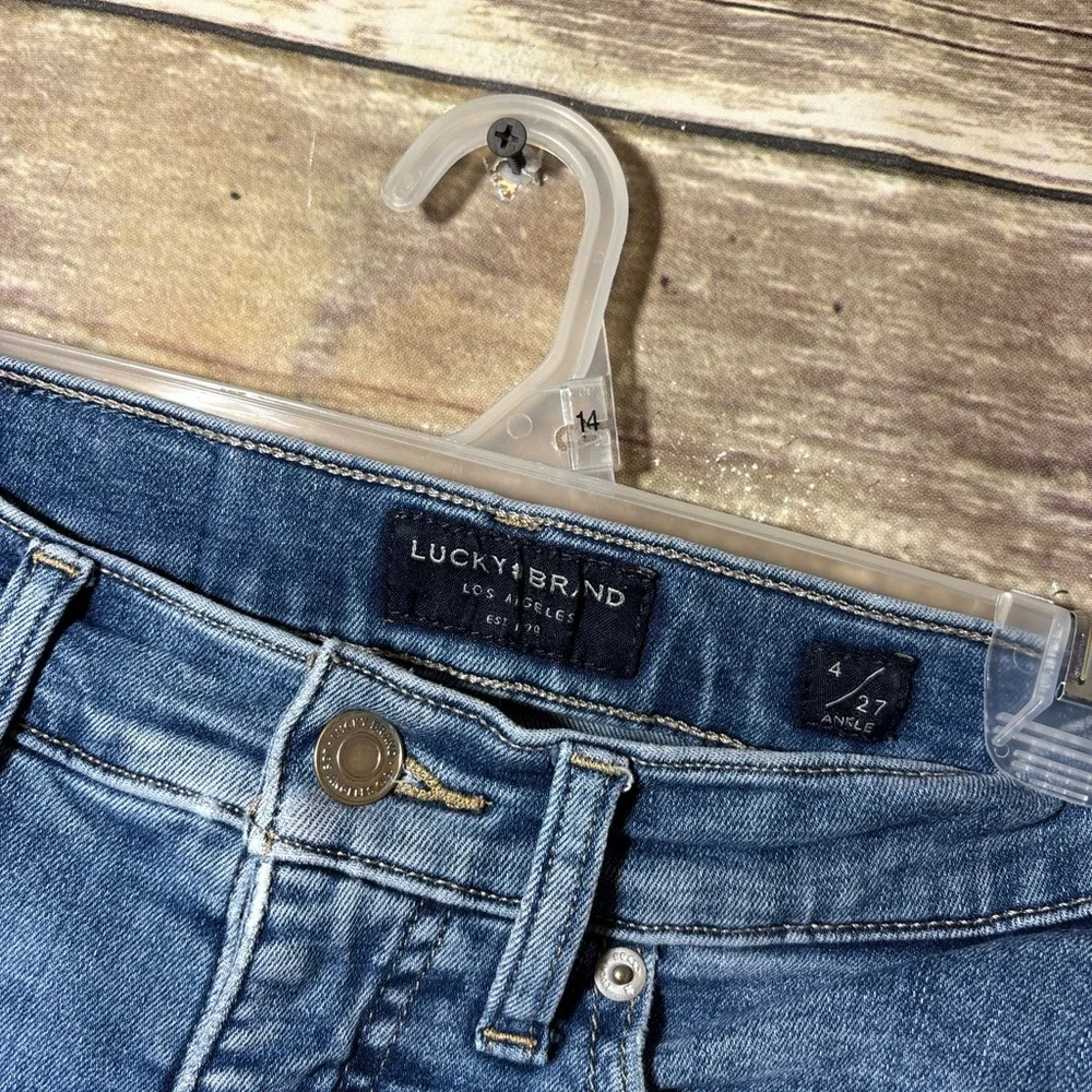 Lucky Brand tag size