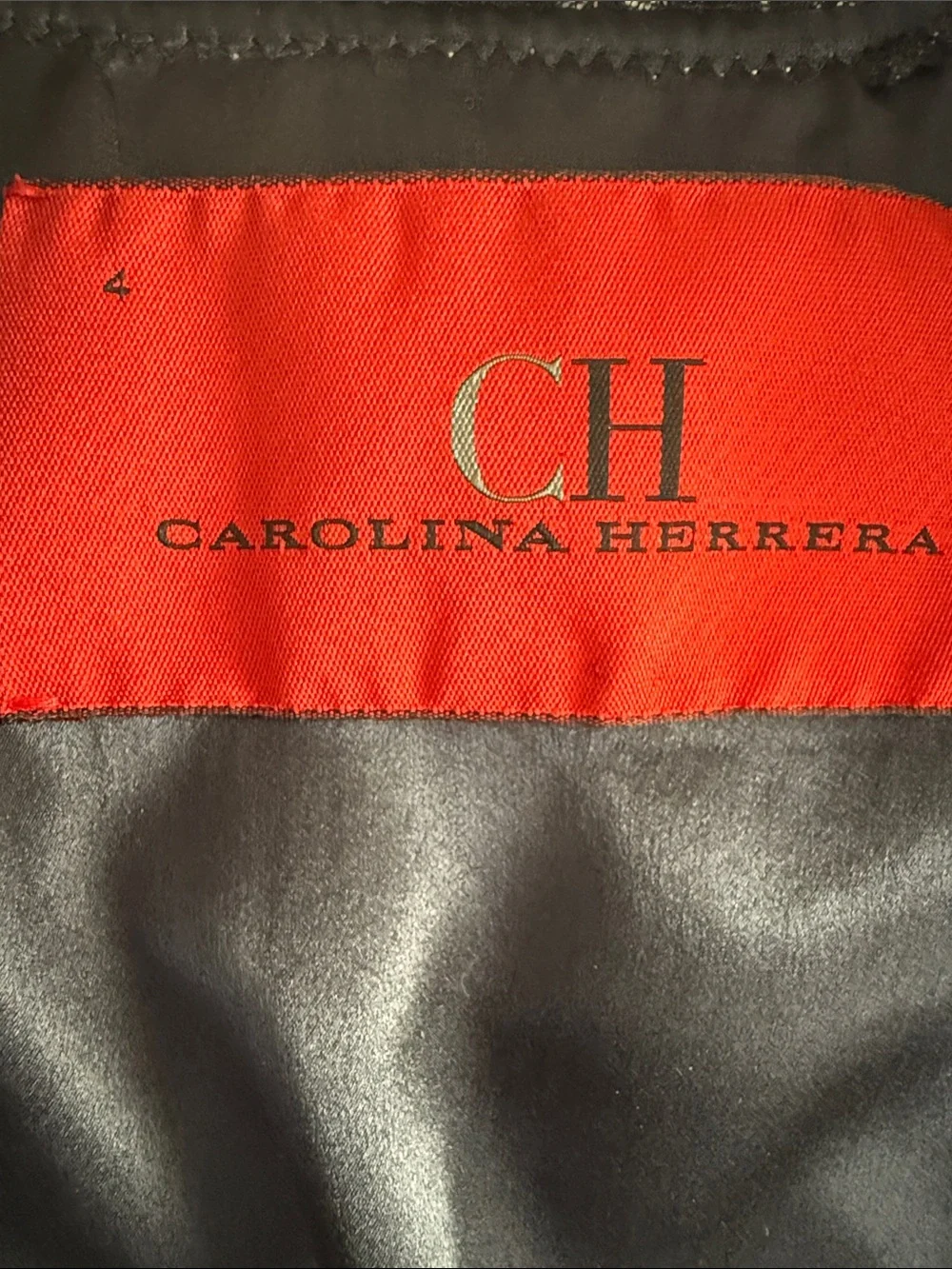 Carolina Herrera classic cropped