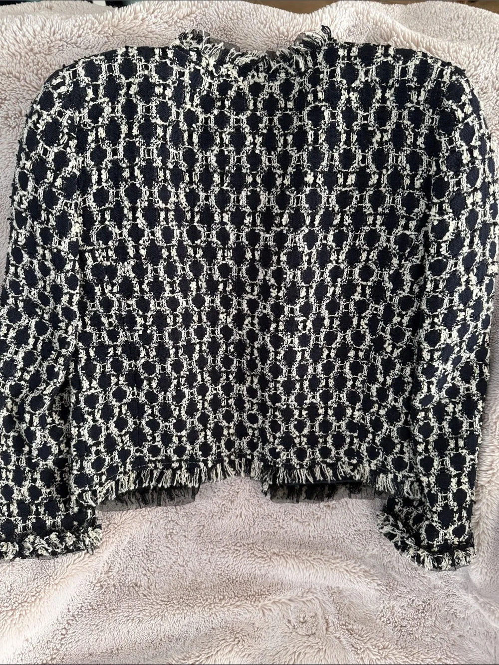 Carolina Herrera classic cropped