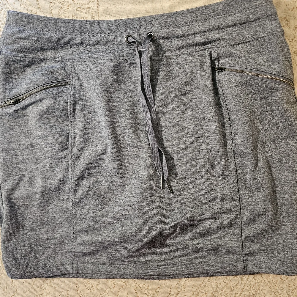 Tangerine pockets gray