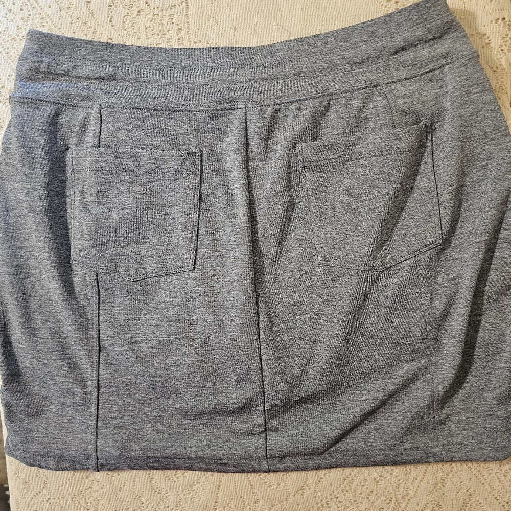Tangerine gray skort pockets