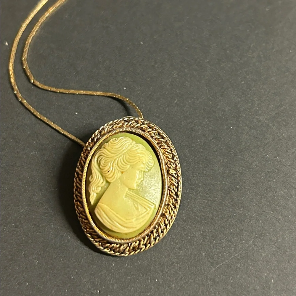 Peri elegant gold
