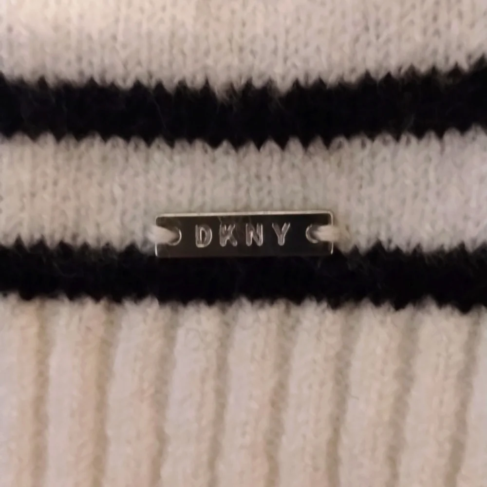 Dkny nwot boatneck