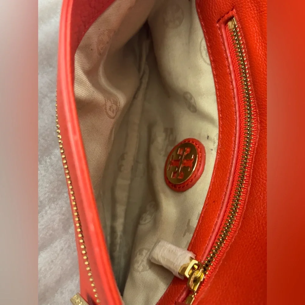 Tory Burch very good