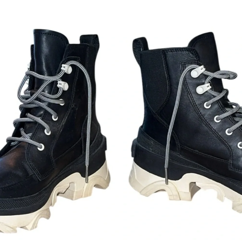 Sorel chalk lace orders