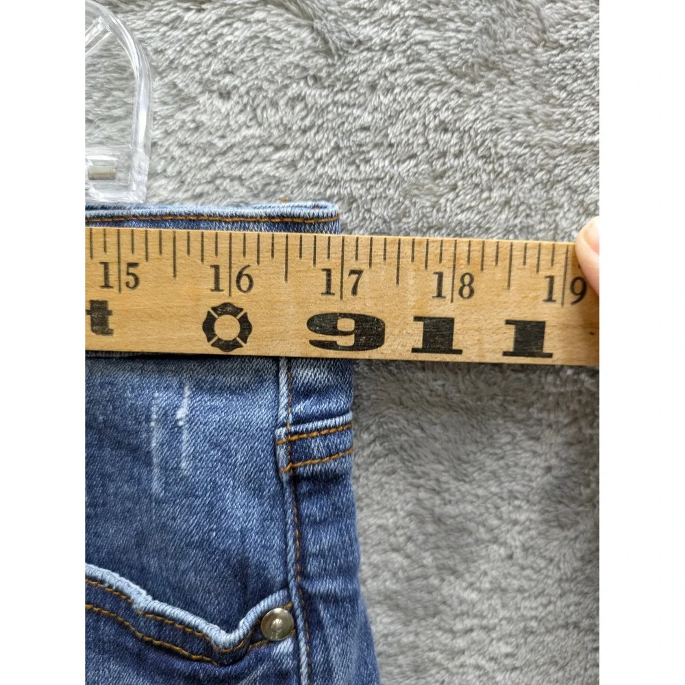 Forever 21 lint retro stray