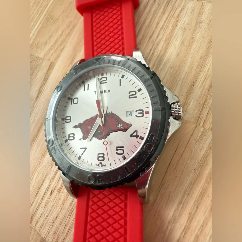 Timex Arkansas razorbacks university of Arkansas watch NEW BATTERY