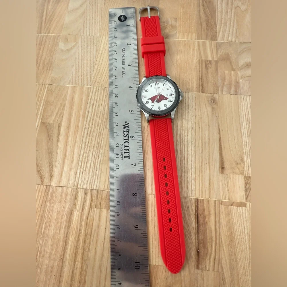 Timex Arkansas razorbacks university of Arkansas watch NEW BATTERY
