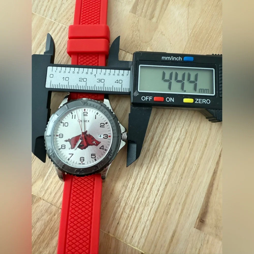 Timex Arkansas razorbacks university of Arkansas watch NEW BATTERY
