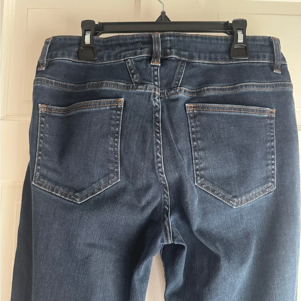 Closed blue denim