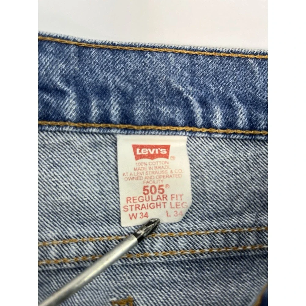 Levis closer will
