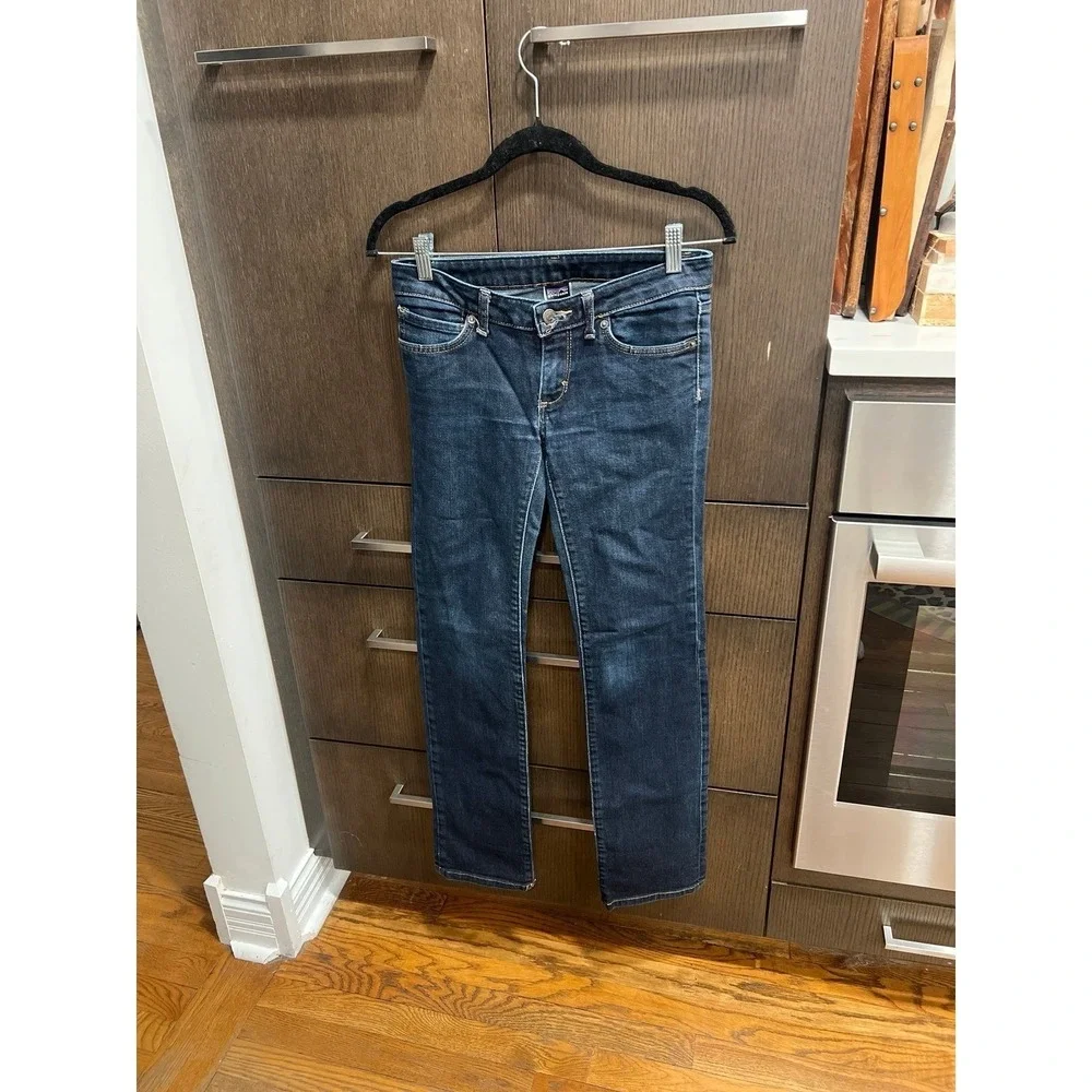 Patagonia dark wash blue jeans women's 24 inseam‎ 30