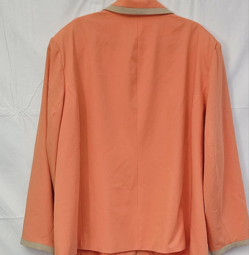 Bob Mackie vintage bob